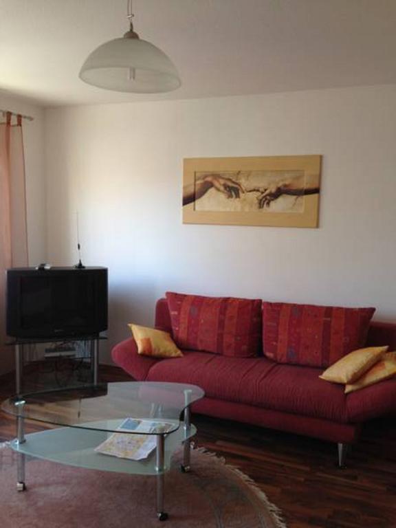 Apartment Nuernberg City-Center Room photo